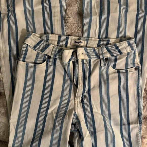 Wrangler Women's Blue and White Striped Boot Cut Jeans - Picture 3 of 3
